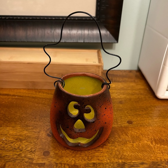 Halloween Pumpkin Candle Holder - Picture 3 of 8